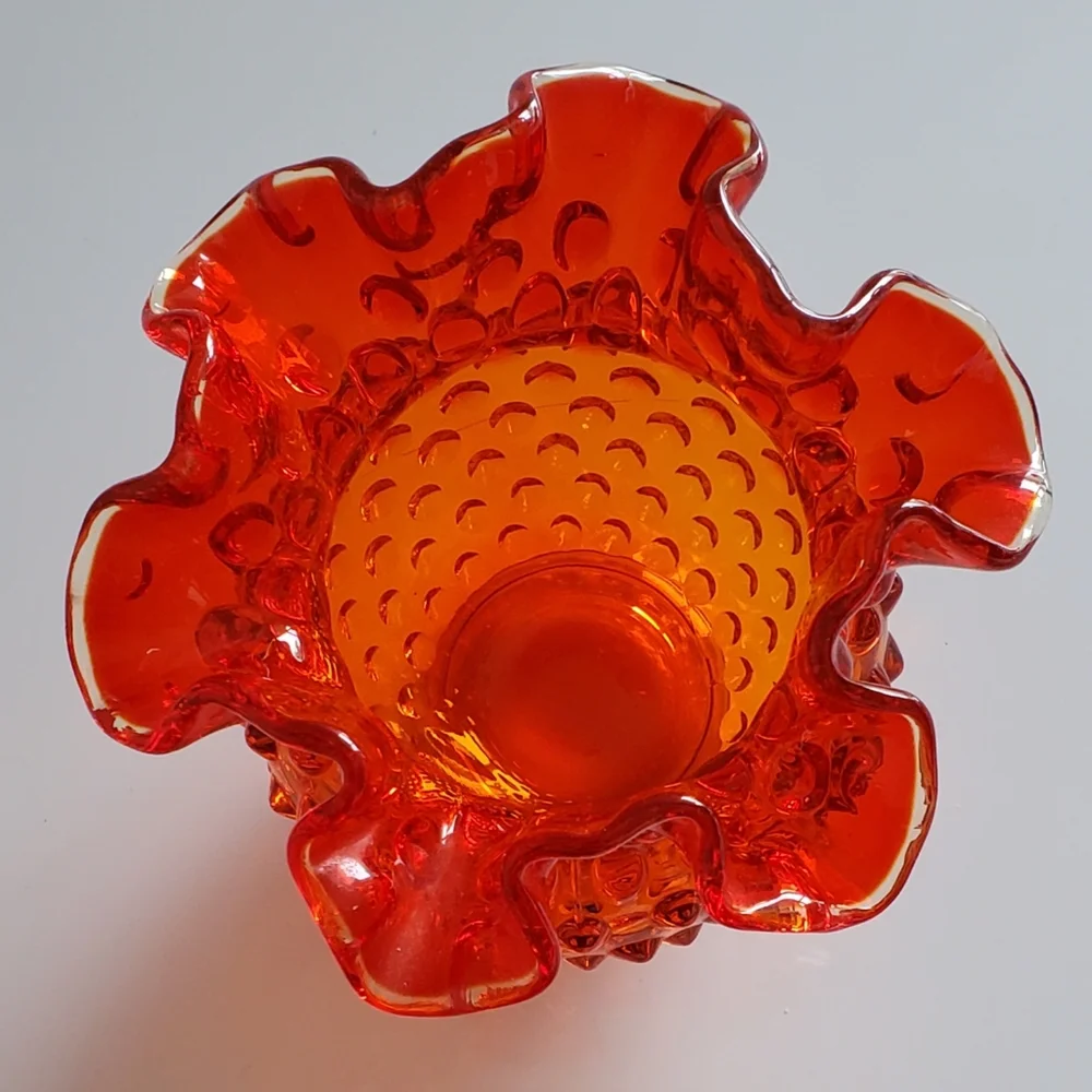 Fenton Amberina 4 1/4" Double Crimp Vase - Picture 10 of 12